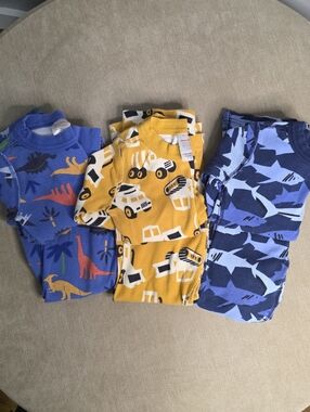 Hanna Andersson Pajama Bundle (3 Sets) | Dinosaur, Construction, Sharks | Size 4